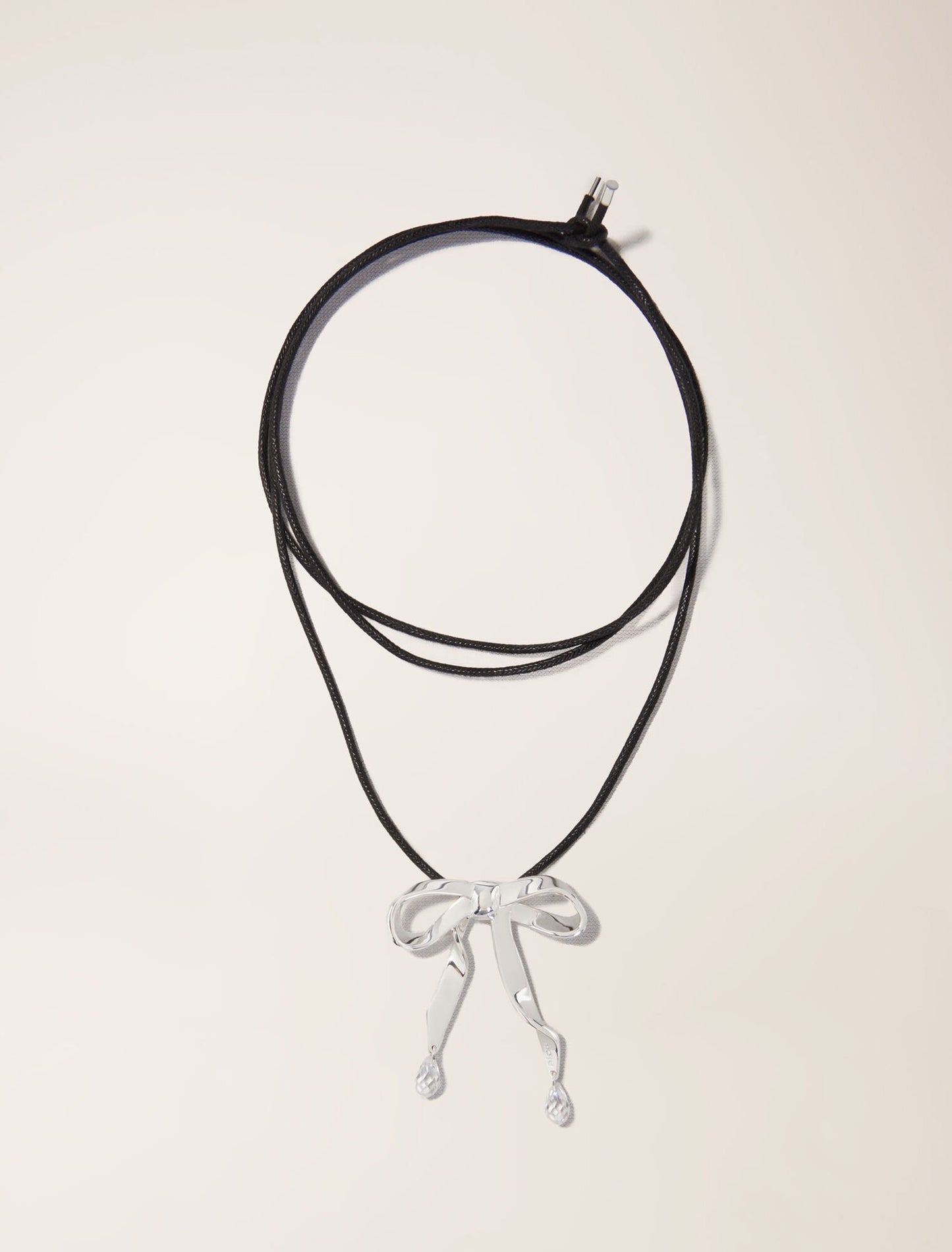 Silver-featured-Silver bow necklace