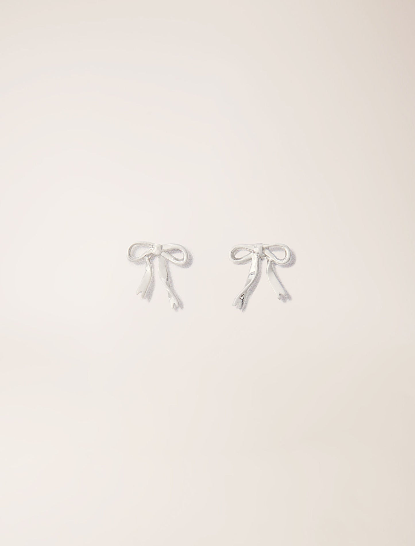 Silver-featured-Small bow earrings