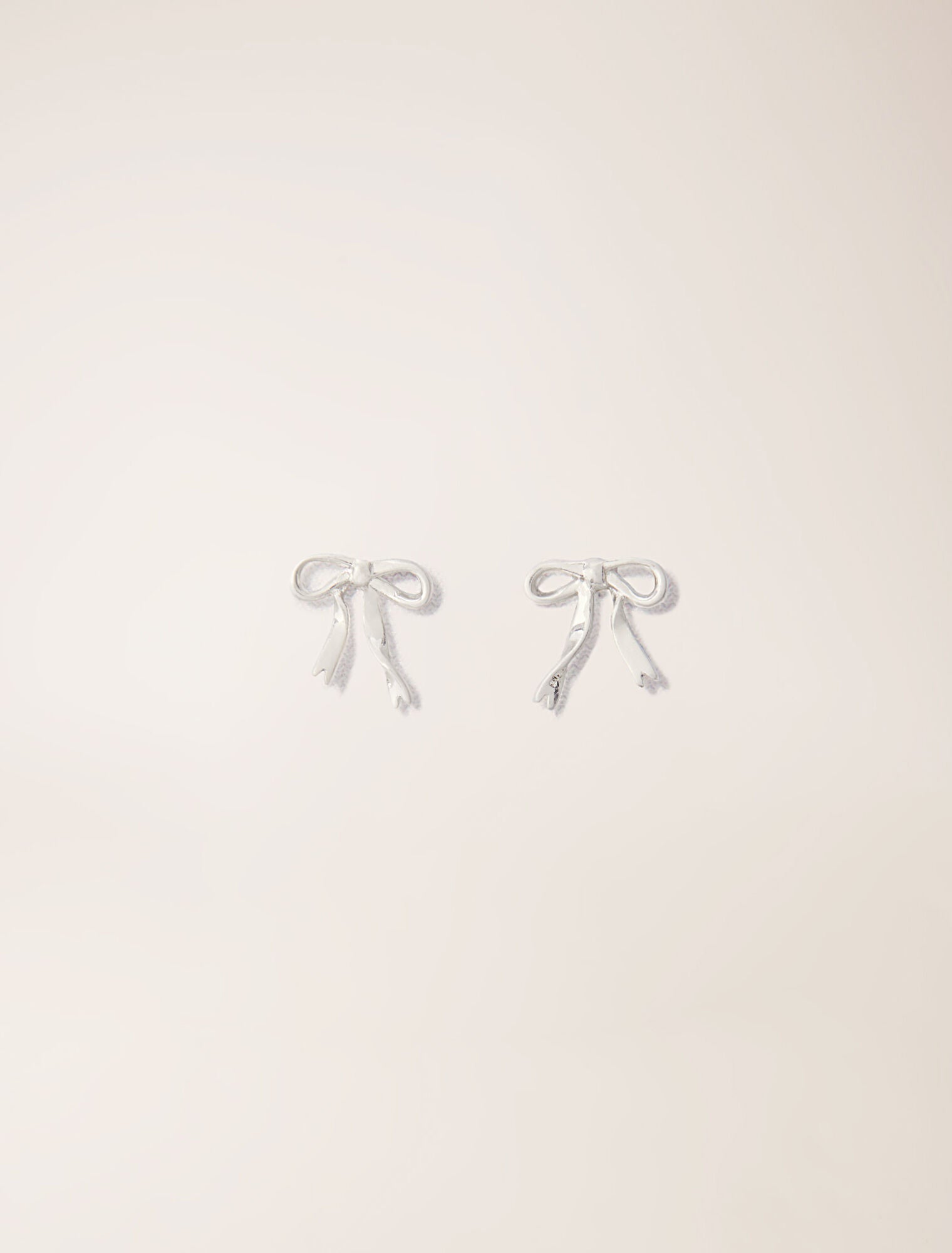 Silver-featured-Small bow earrings