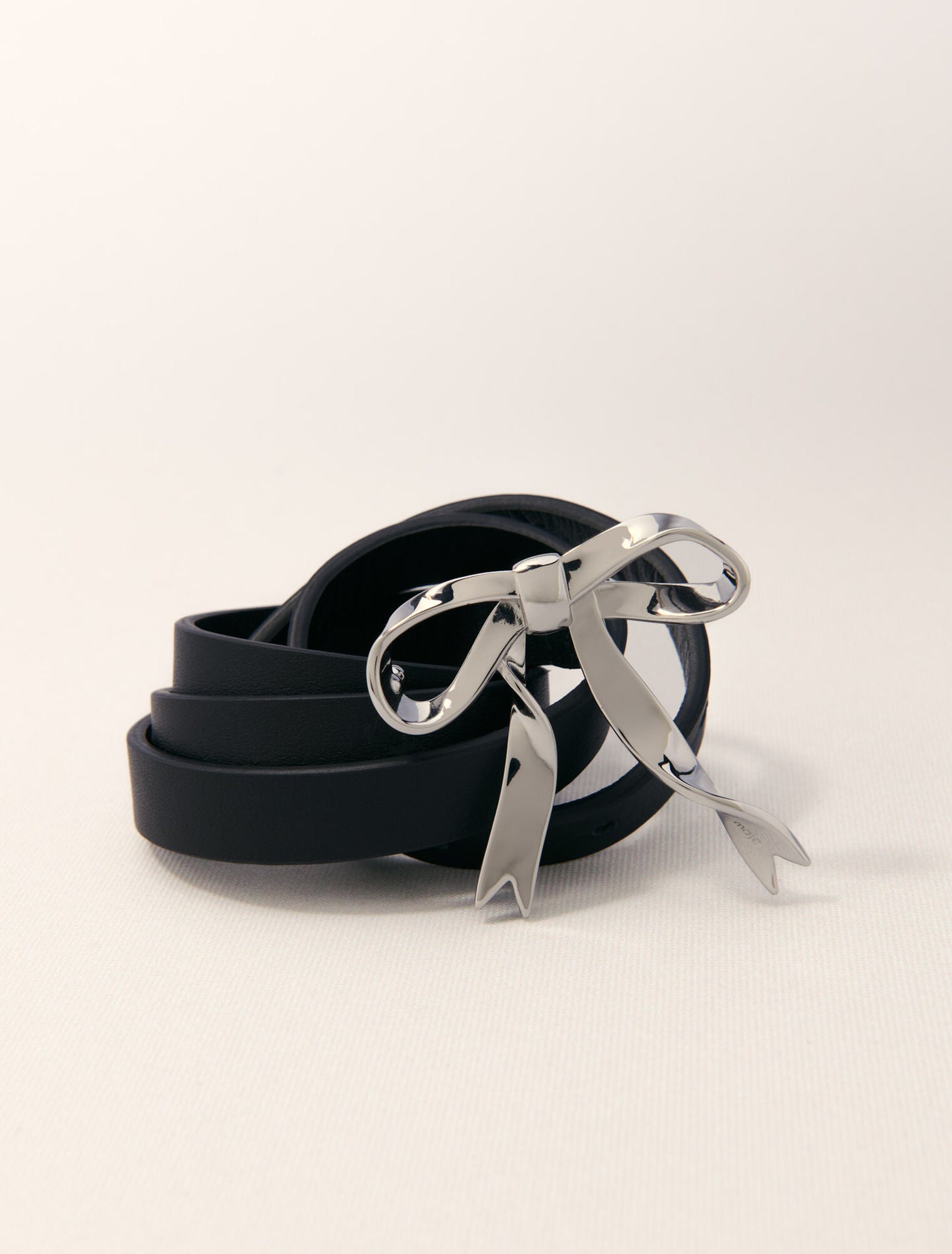 Black-Slim leather bow belt