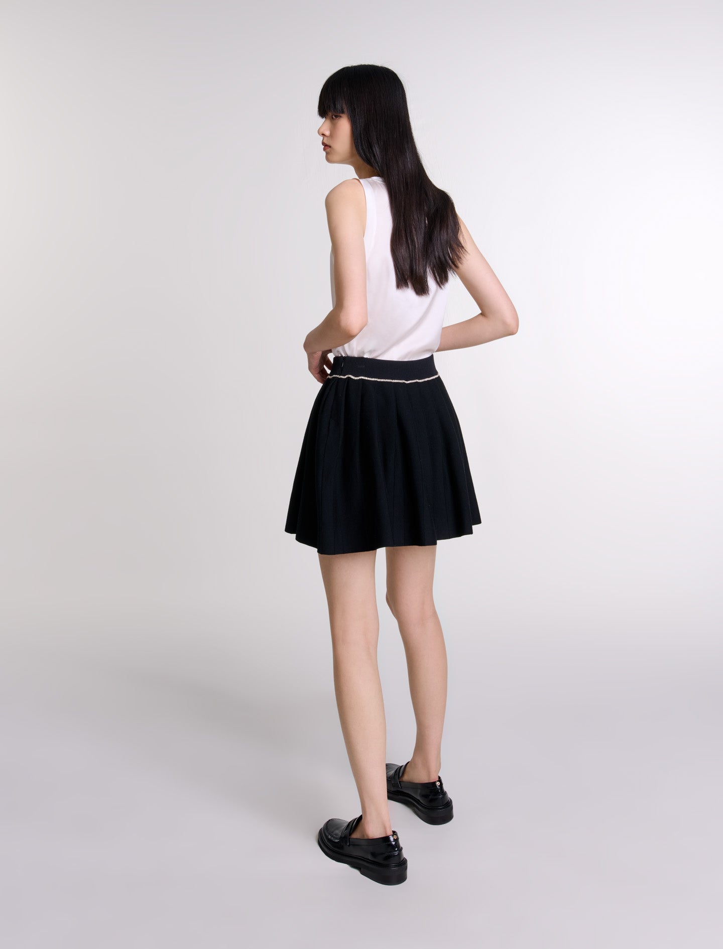 Black Pleated knit short skirt