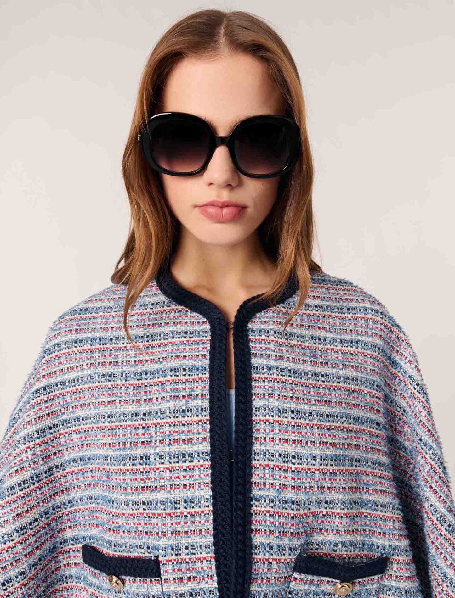 Blue / Red-Tweed cape with contrasting trim