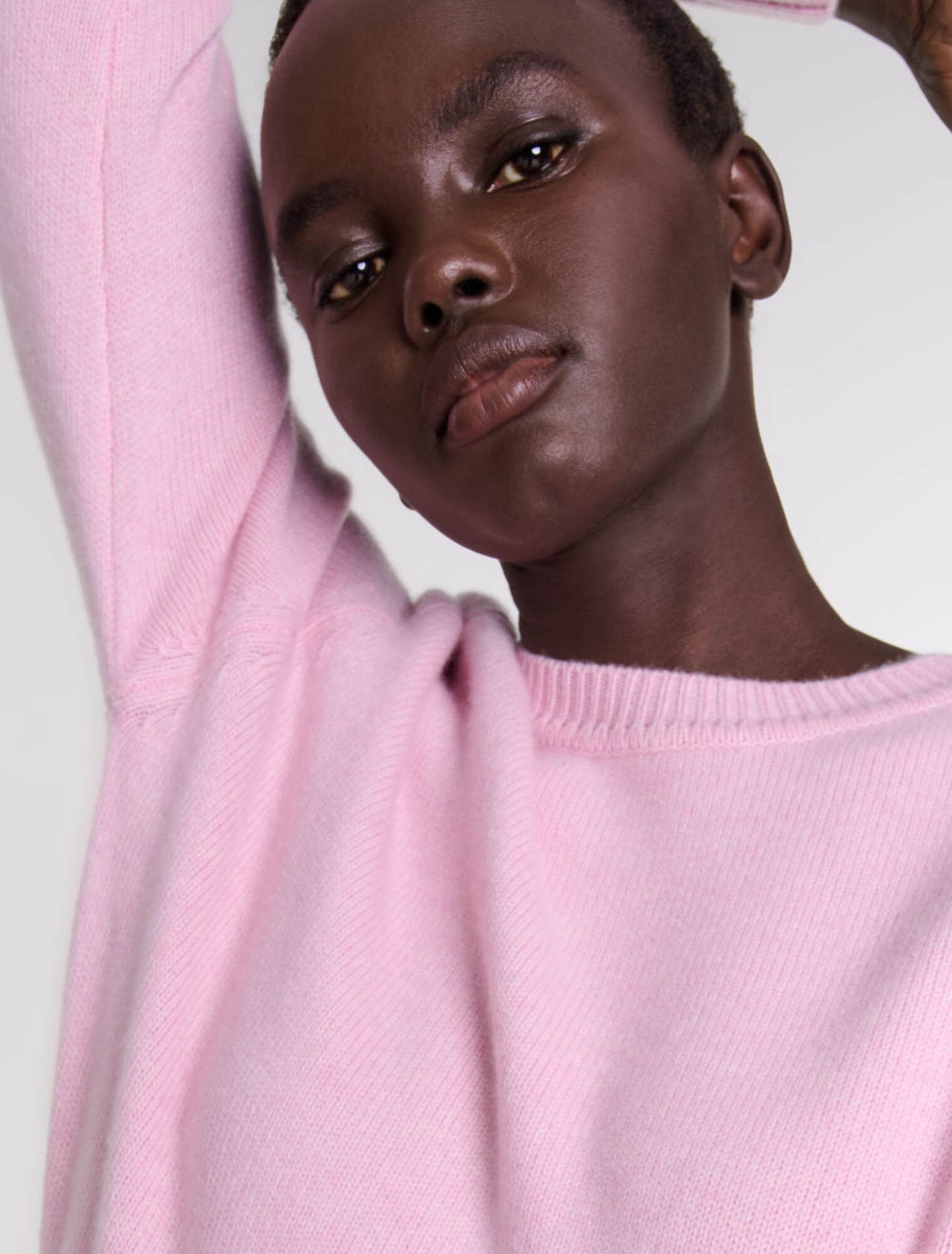 Pale pink cashmere jumper hotsell